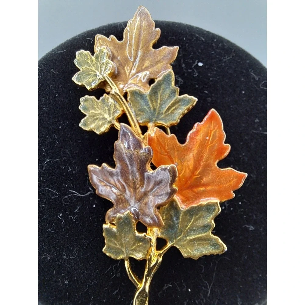 Vintage Signed KC Fall Colored Orange Green Brown Gold Tone Leaf Brooch/Pin